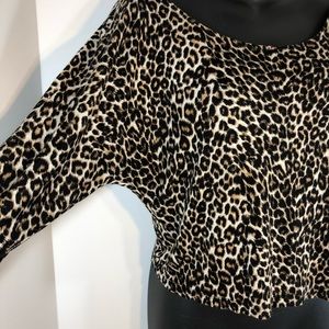 Forever 21 Leopard print long sleeve crop top